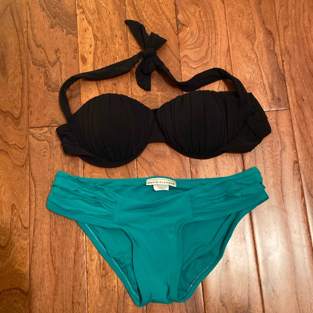 Robin Piccone bikini in XS